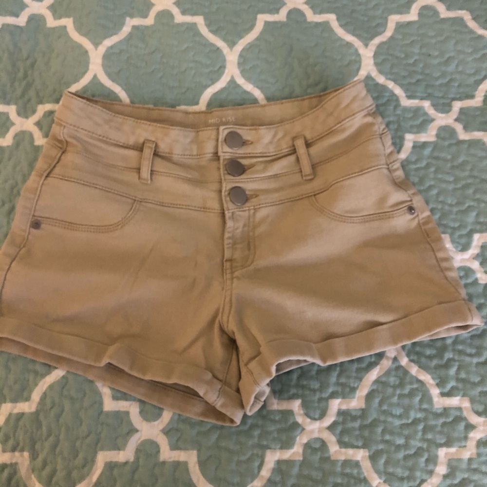Shorts| Mid rise
